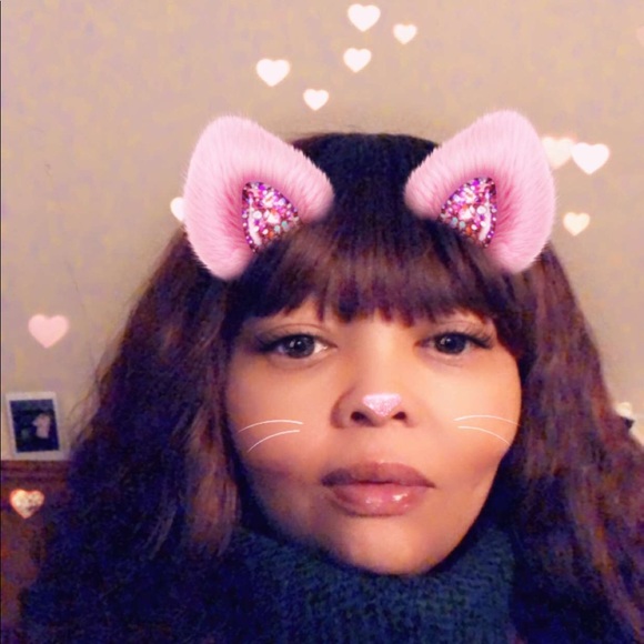 Meet your Posher, Tiffiany - Picture 2 of 7